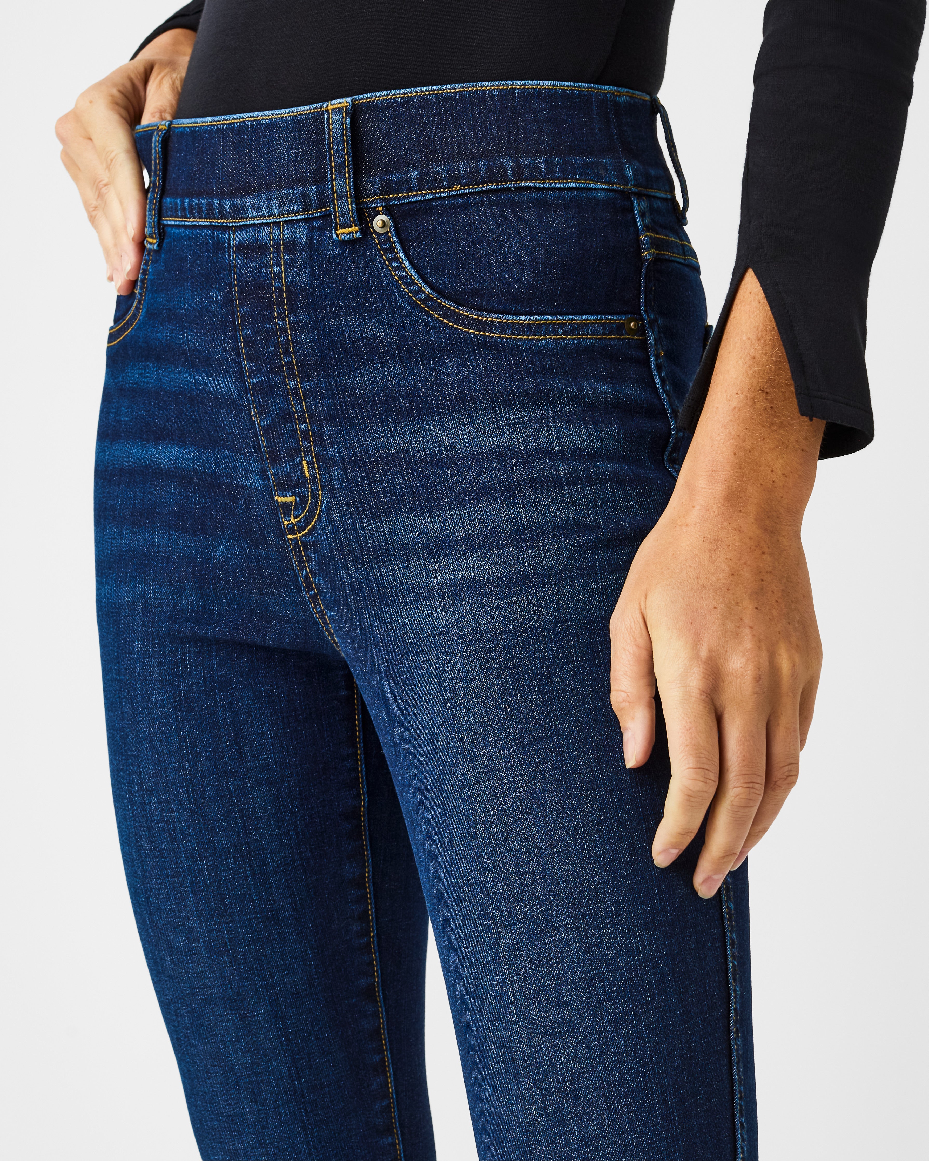 NEW! SPANX Signature Waist Skinny Jeans Back Zip Kirby Denim Size 28  $148.00