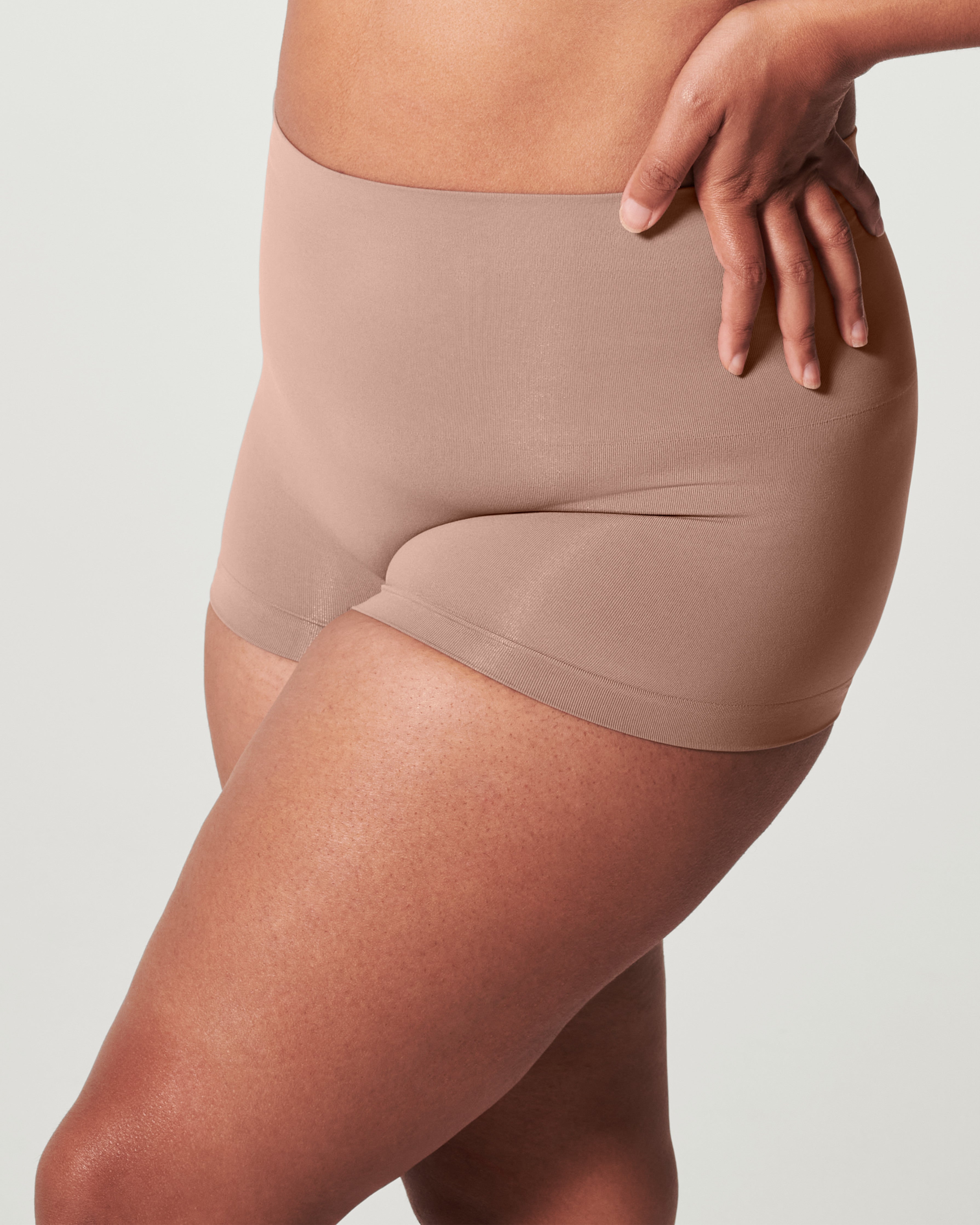 Women's Undershapers Light Control Boy Short Panty, Style 4842001 