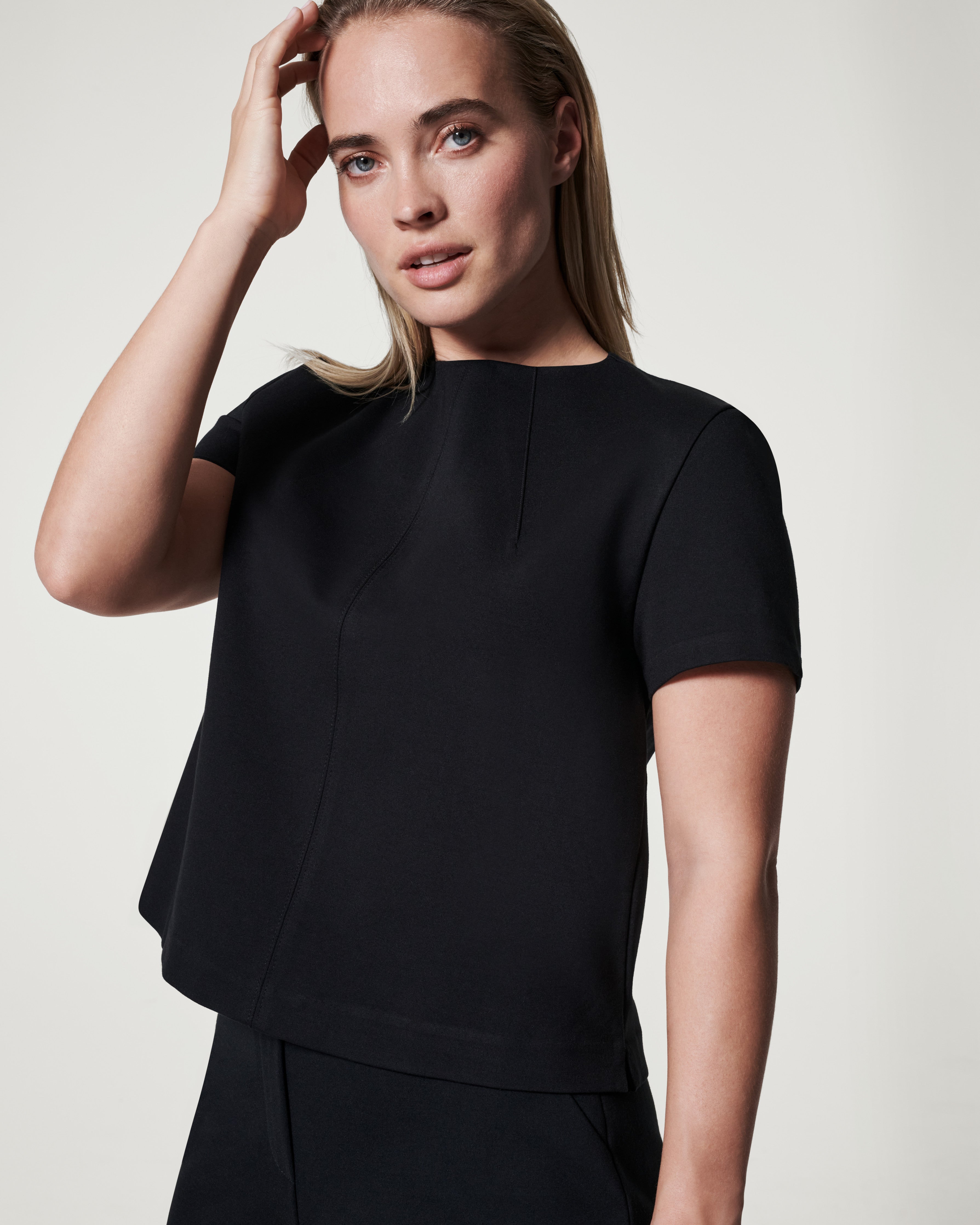 Buy Spanx Sunshine Short Sleeve Zipper Top Tshirt - Black At 35% Off