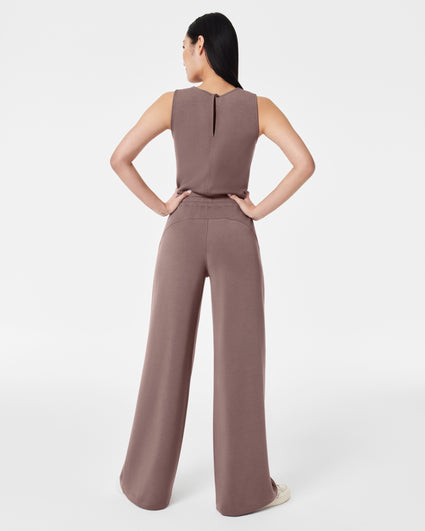 Travel in style and comfort with Spanx Air essentials. Today, I'm on a  short flight so chose the jumpsuit and matching cocoon cardigan.