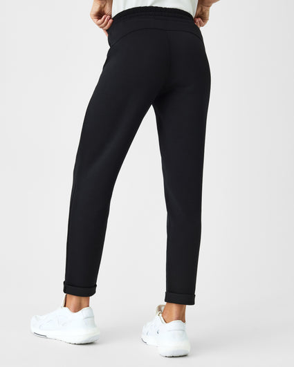 SPANX - AirEssentials Tapered Pant in Very Black – Blue Ox Boutique