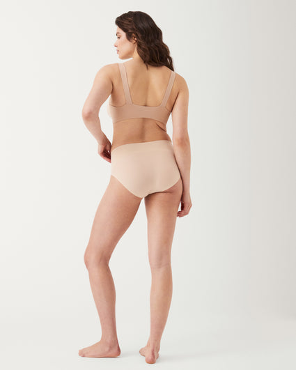 Spanx Undie-Tectable Lightly Lined Full Coverage Bra Nude Size 32D Neutral  Comfy Tan - $15 - From Alexis