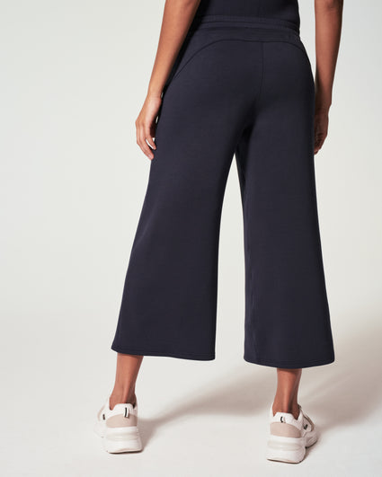 AirEssentials Cropped Wide Leg Pant – Spanx